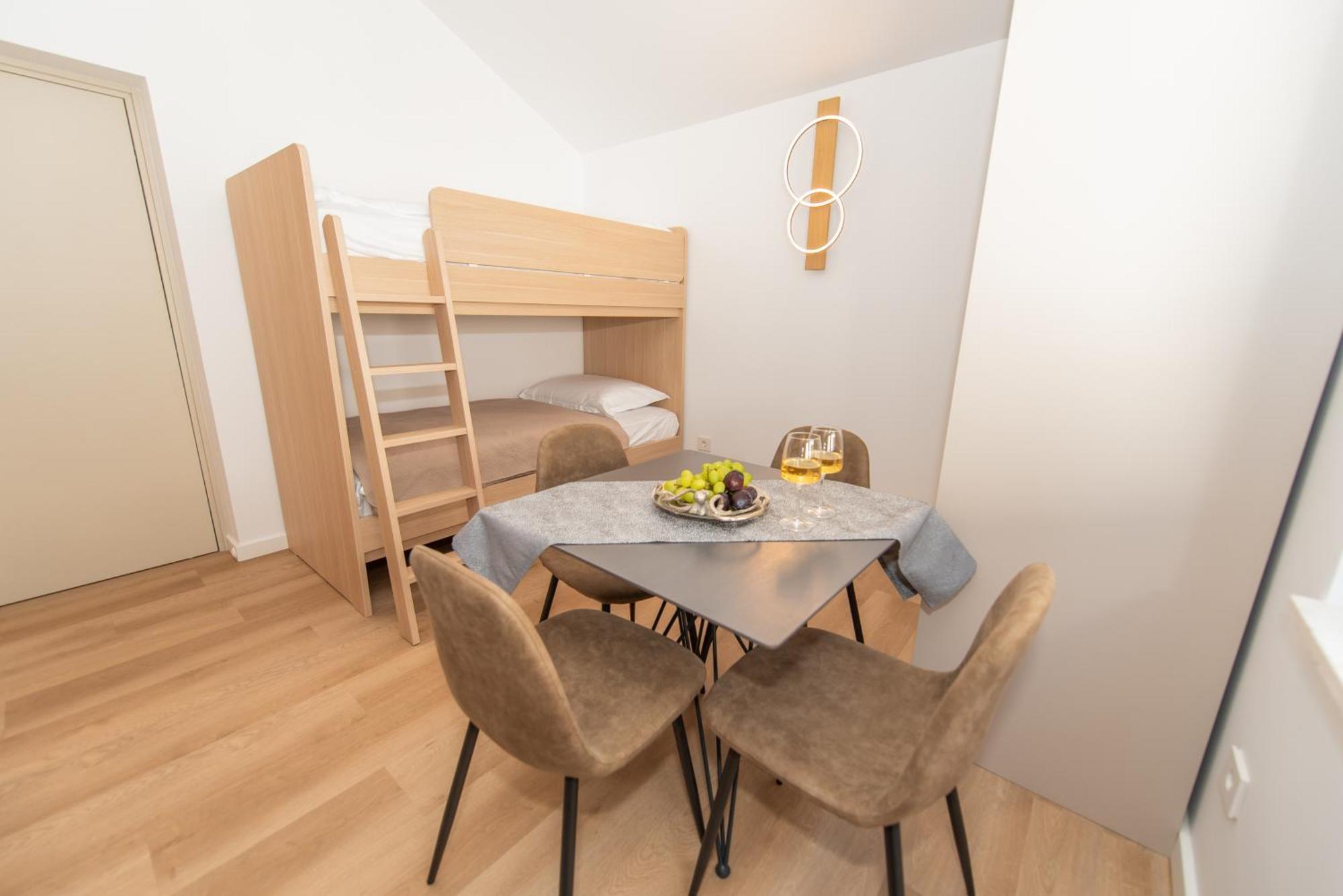 More Medici Apartments 奥米什 外观 照片